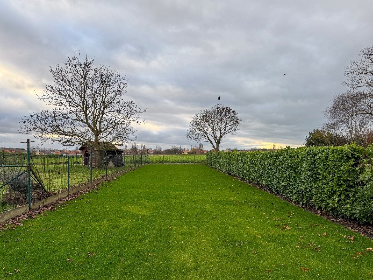 Volledig gerenoveerde woning met 3 slaapkamers, carport en tuin. foto 24