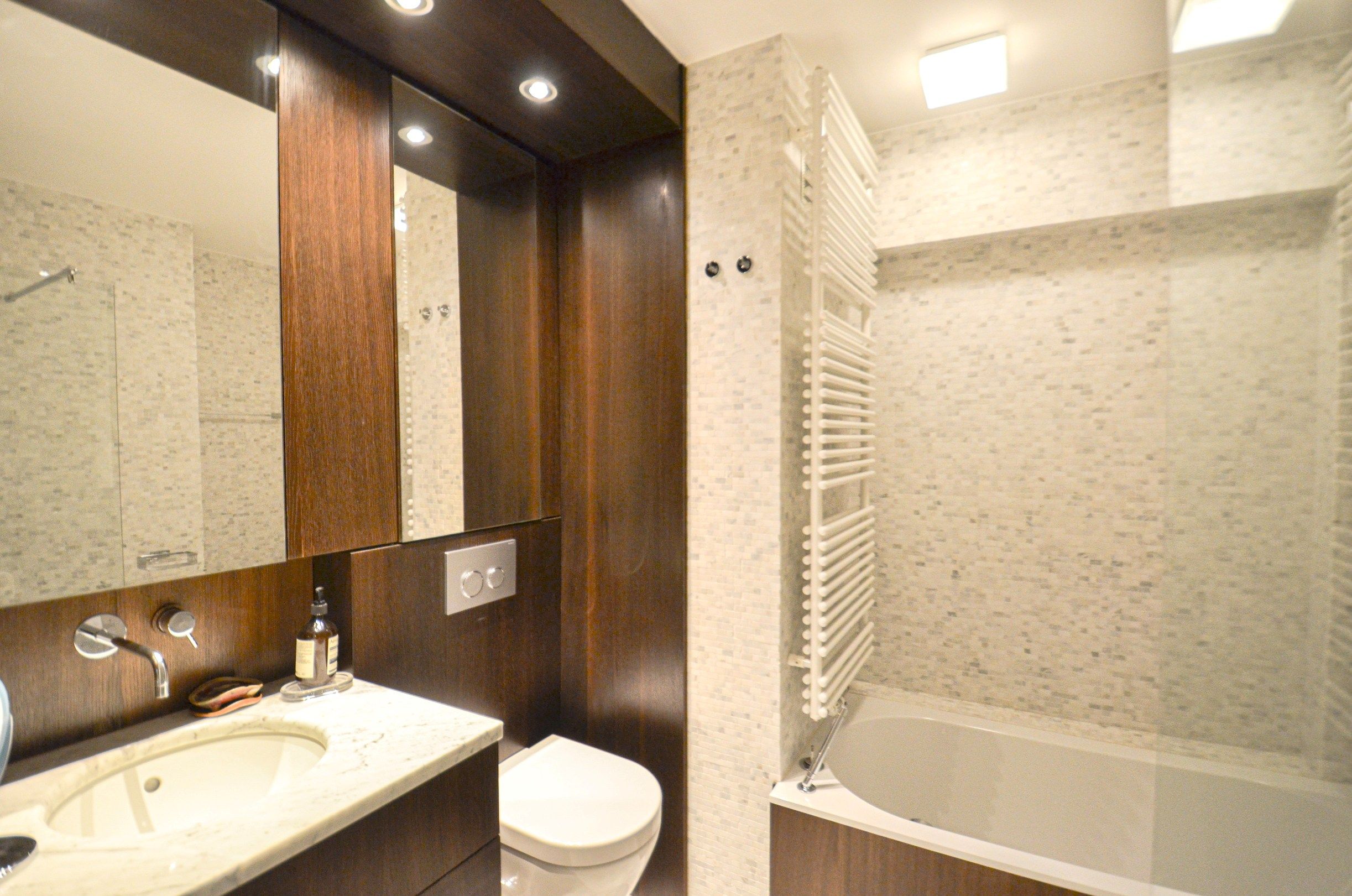 Lichtrijk hoekappartement met ruime terrassen gelegen in een klein residentie. foto 20