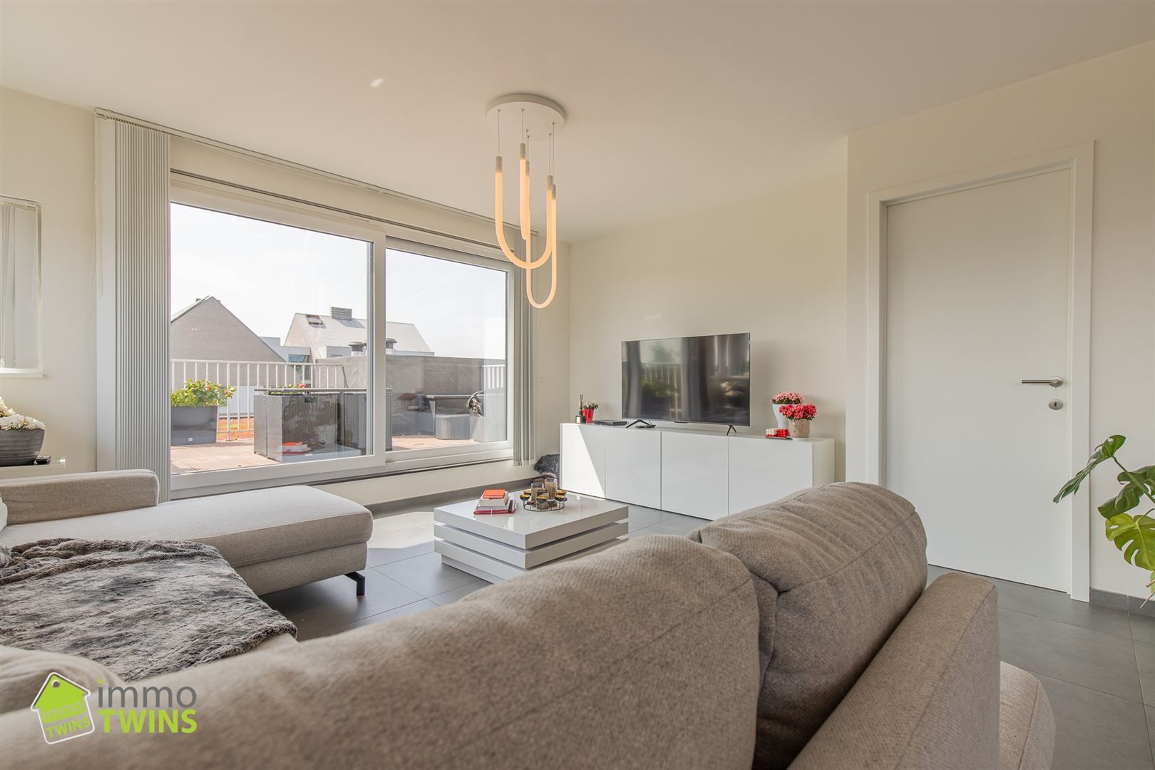 Luxueus penthouse met ruim terrassen en prachtig uitzicht in residentie Vroonhof foto 3