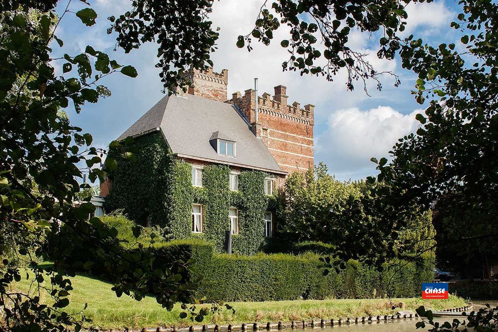 Charmant kasteel met vier slaapkamers gelegen in uniek domein foto 5