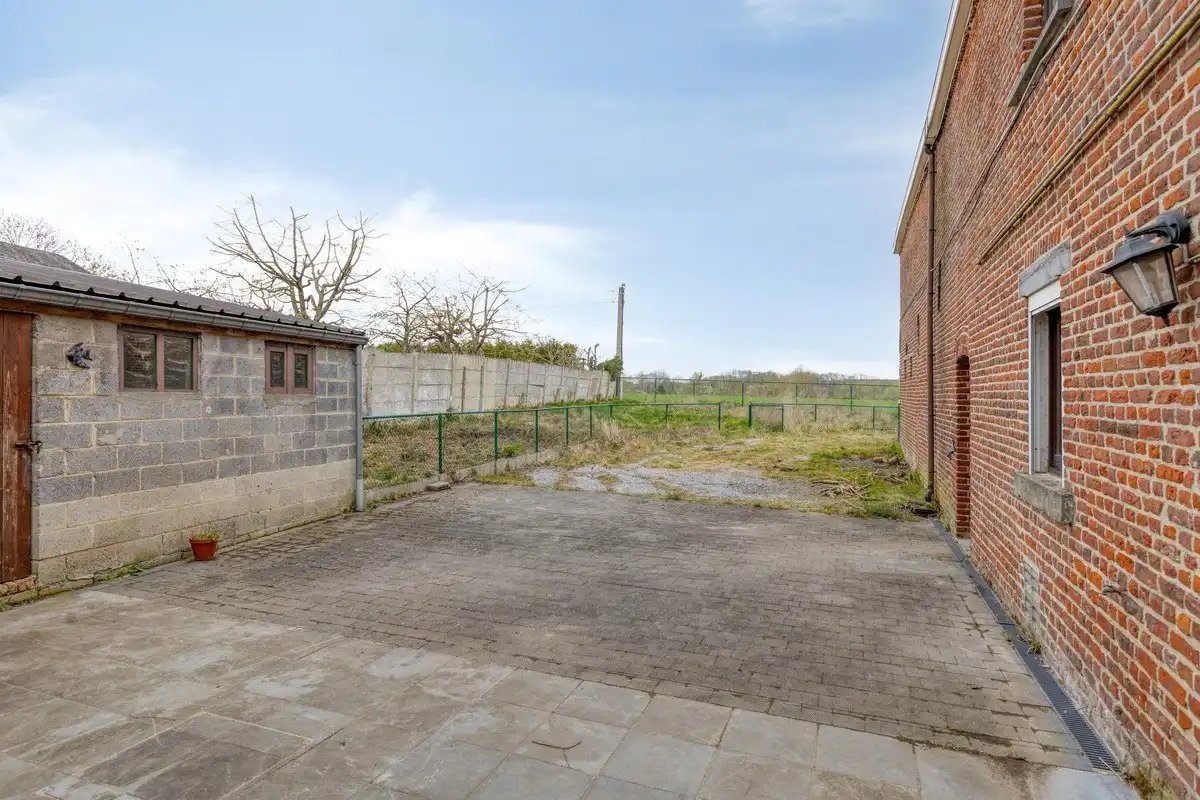 Mogelijkheid om te splitsen in 2 woningen - Half open bebouwing (hoeve) met 5 slaapkamers, tuin, terras en zeer ruime garage in Oorbeek (Tienen)! – EPC 730 kWh/ foto 24