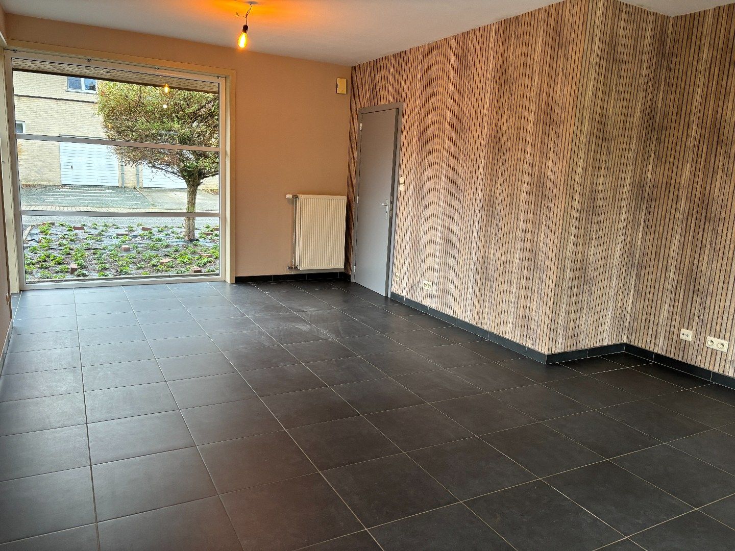 Leuke woning met 3 slaapkamers, garage en tuin! foto 2
