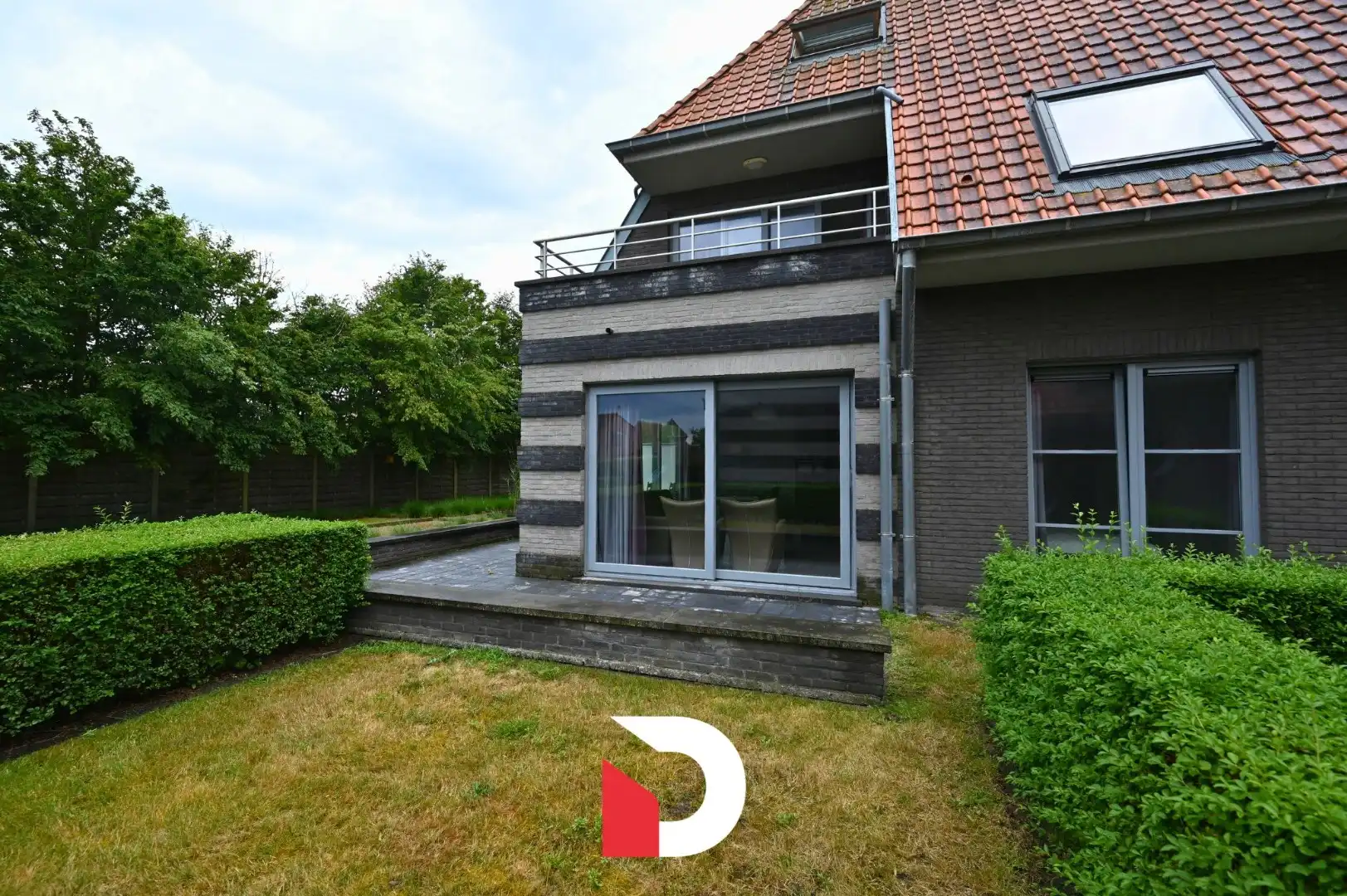 Instapklaar éénslaapkamerappartement vlak bij zee foto 8