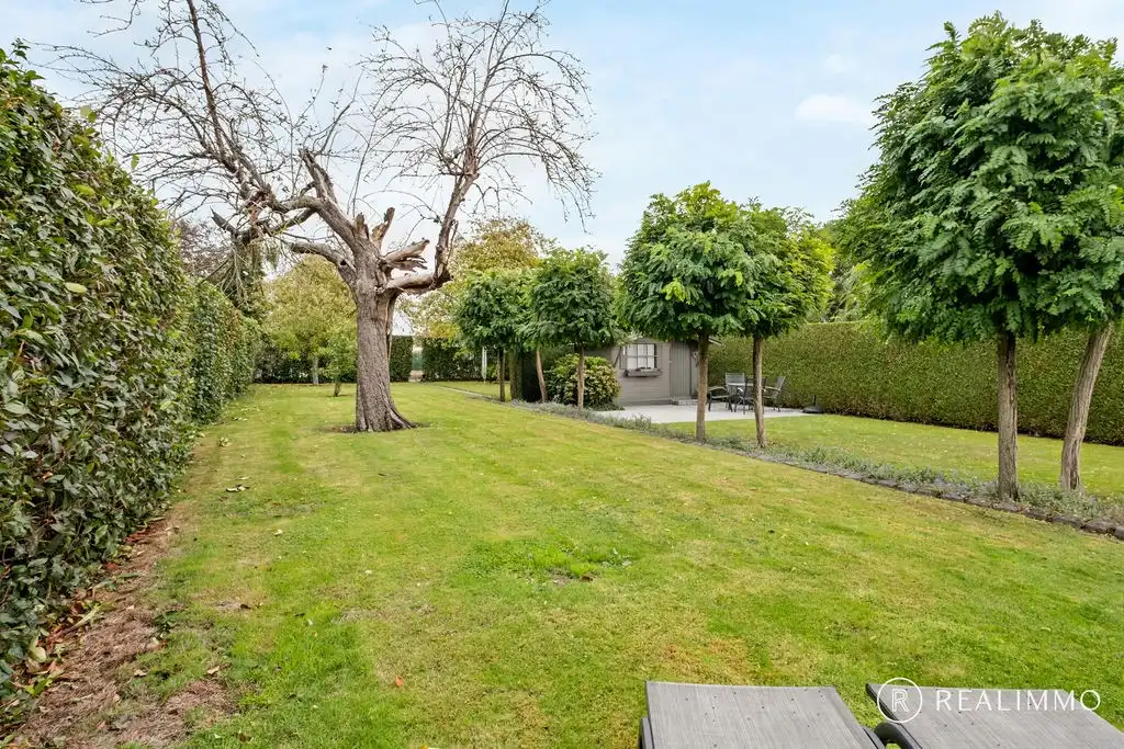 Leuke alleenstaande woning op 1410m² foto 19