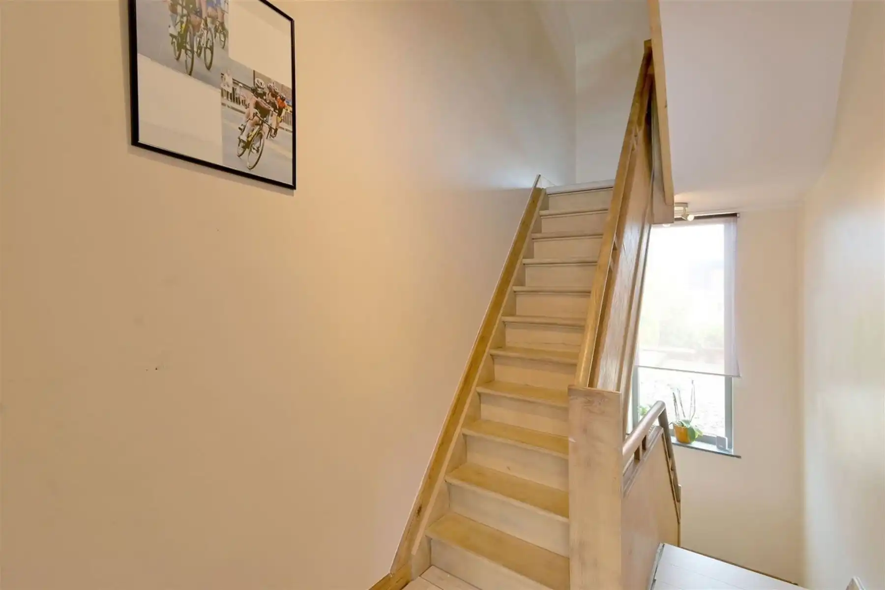 Gerenoveerde woning (2010) met 3slpk's en gezellige tuin! foto 16