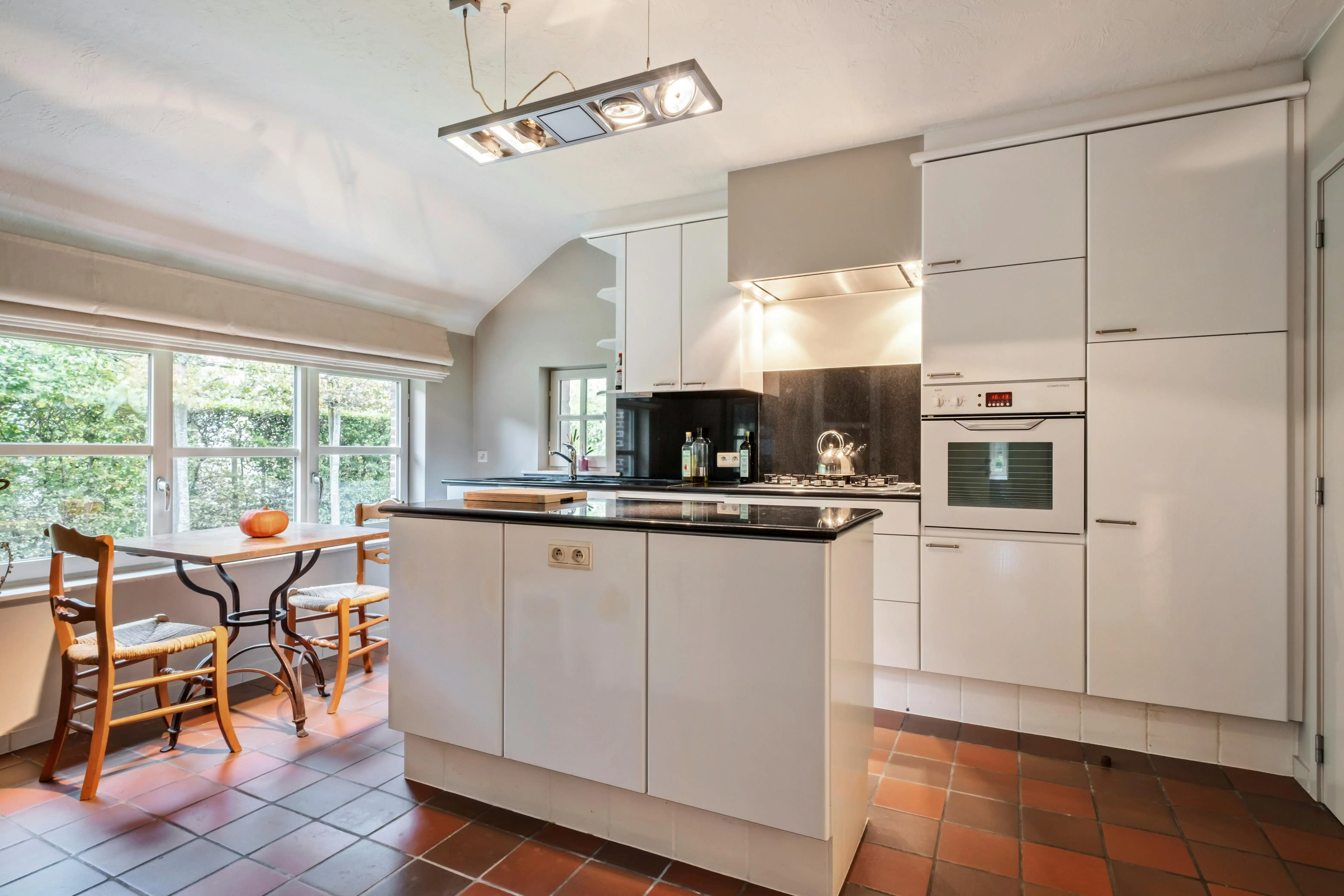 Instapklare woning te koop met 3 slaapkamers in Harelbeke foto 5