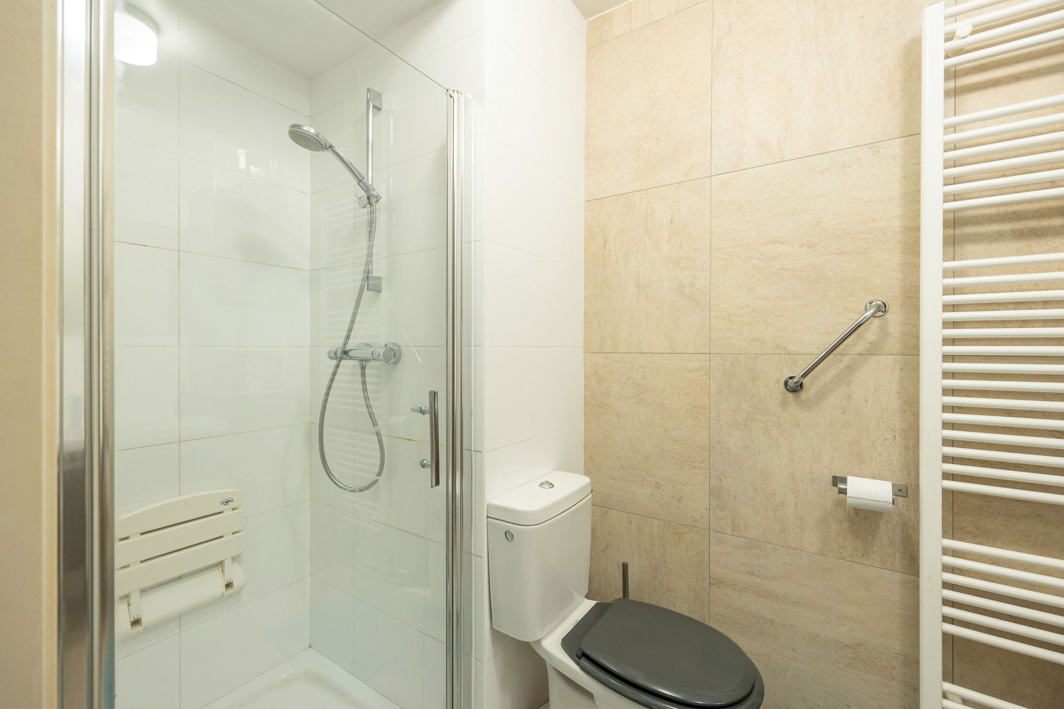 Gelijkvloers app met 2 terrassen en garagebox foto 10