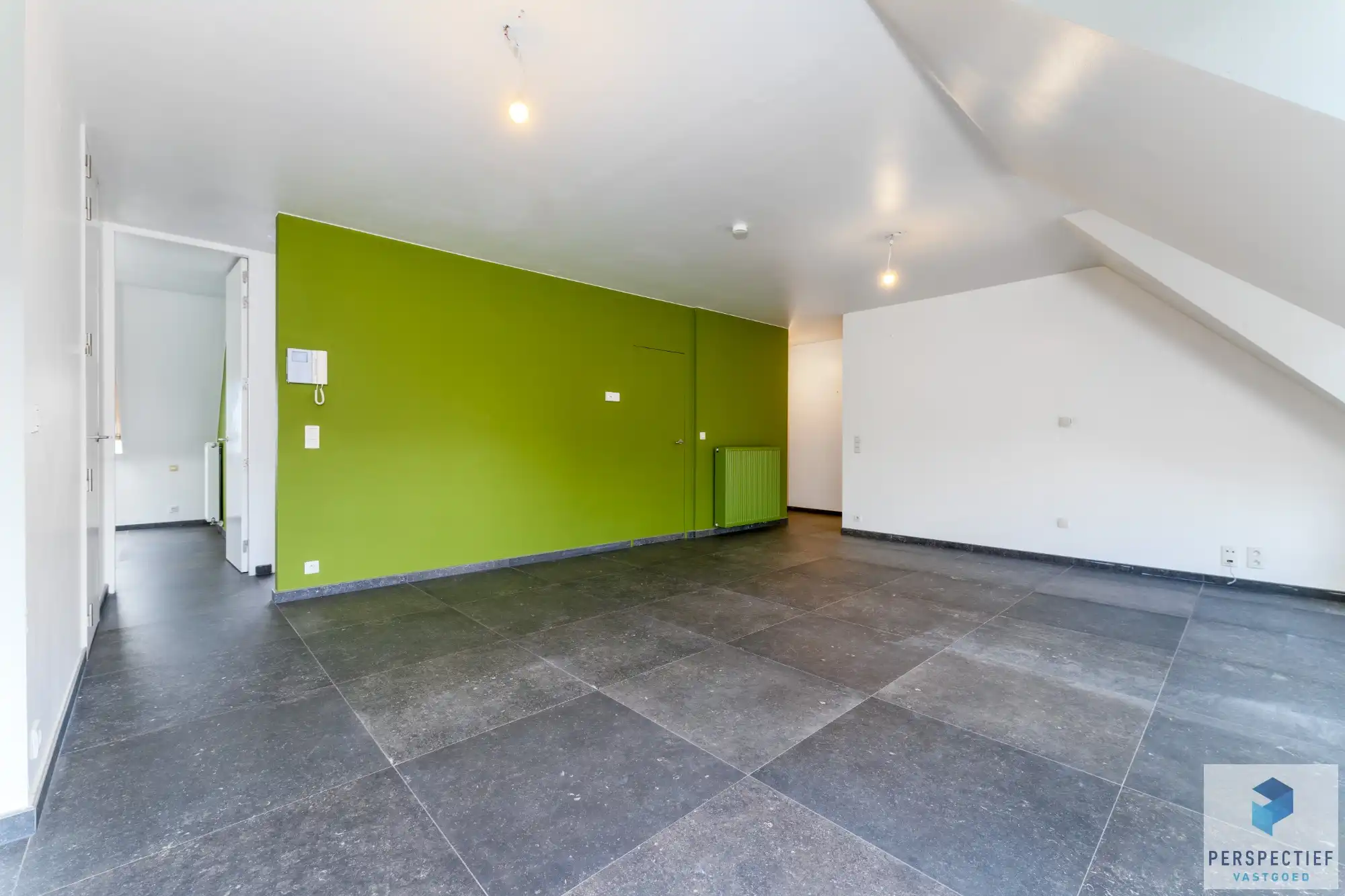 Ruim en modern woonappartement (bouwjaar 2020) met 2 slaapkamers en terras. foto 6