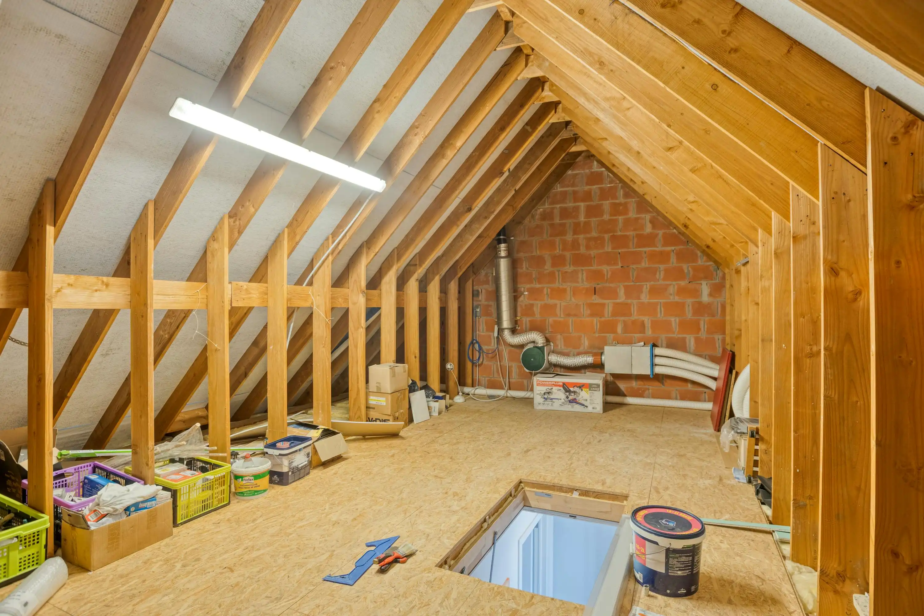Afgewerkt huis te koop in Ieper met 3 kamers, tuin en garage foto 30