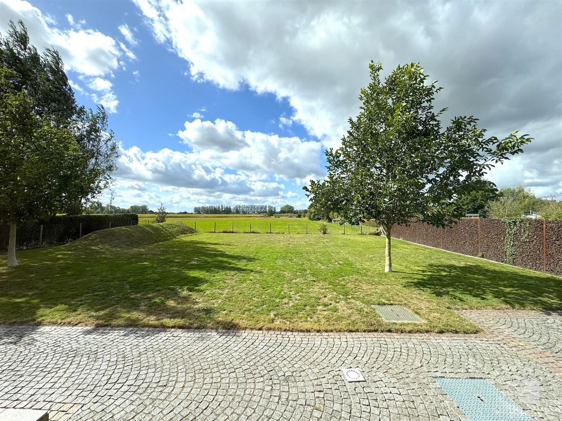 Bungalow met wijds uitzicht over de velden foto 5