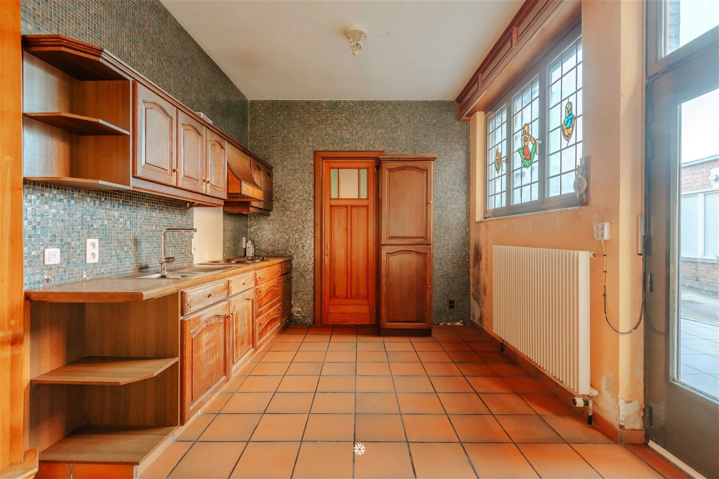 Authentieke smidse-woning met 3 ruime slaapkamers en atelierruimte foto 3