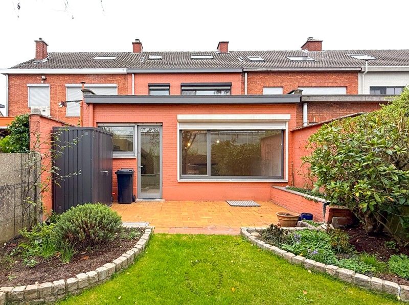 Charmante woning met 3 slaapkamers, garage en tuin op gunstige locatie in Zwijndrecht foto 23