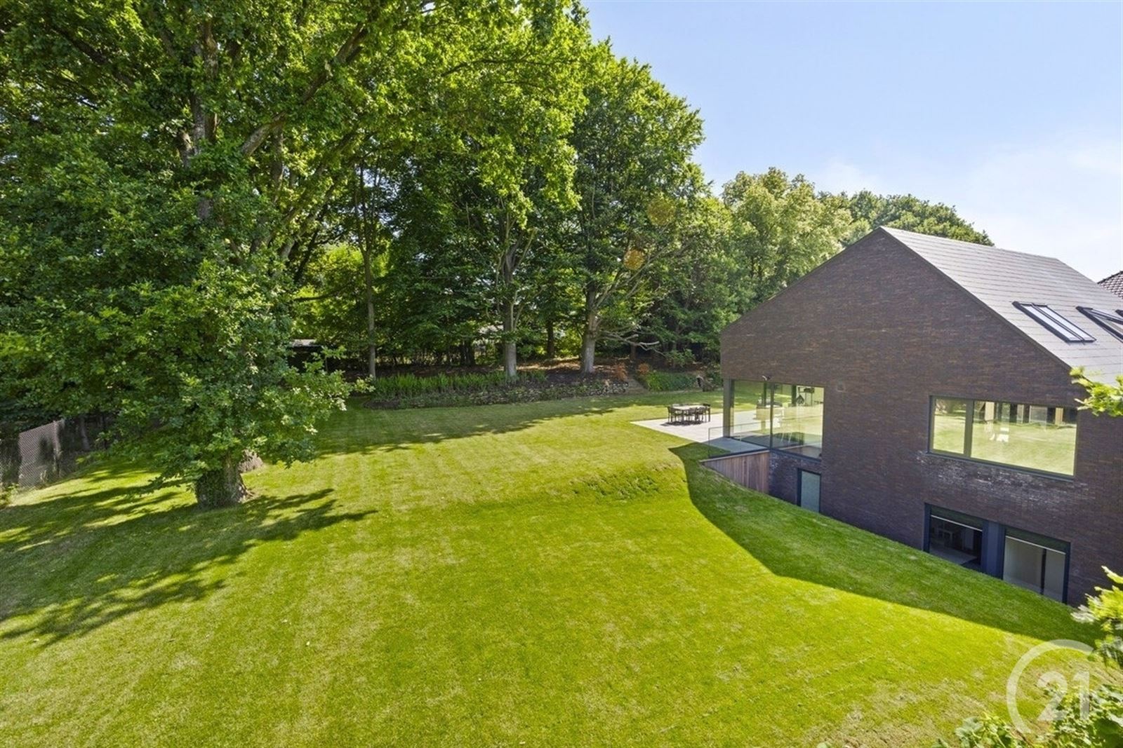Energiezuinige villa met luxe afwerking op toplocatie in Beersel! foto 2