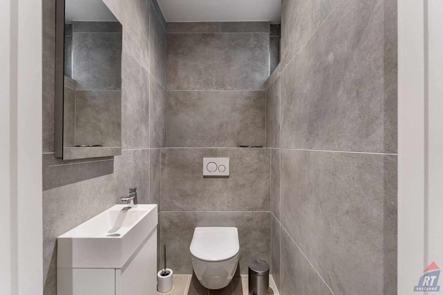 Opbrengsteigendom bestaande uit 2 handelsruimtes en een ruim appartement foto 9