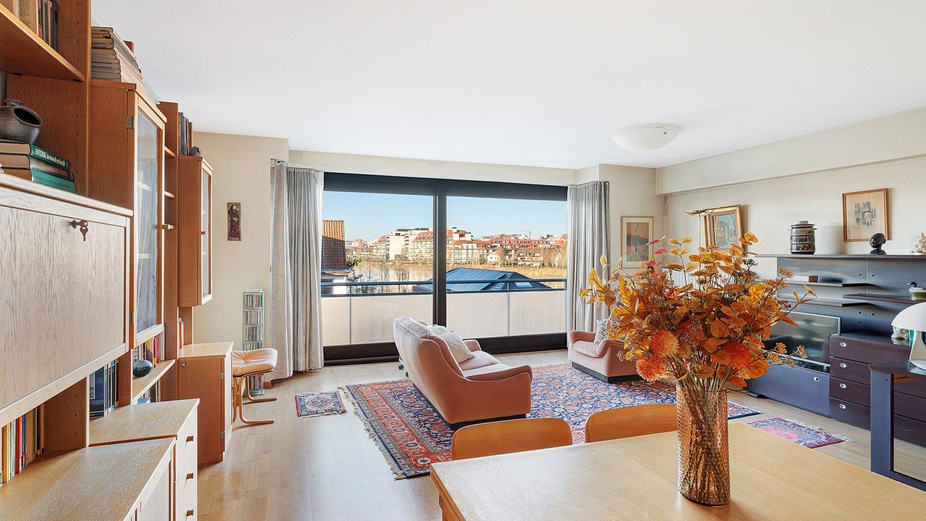 Mooi gelegen appartement met een panoramisch open zicht foto 5