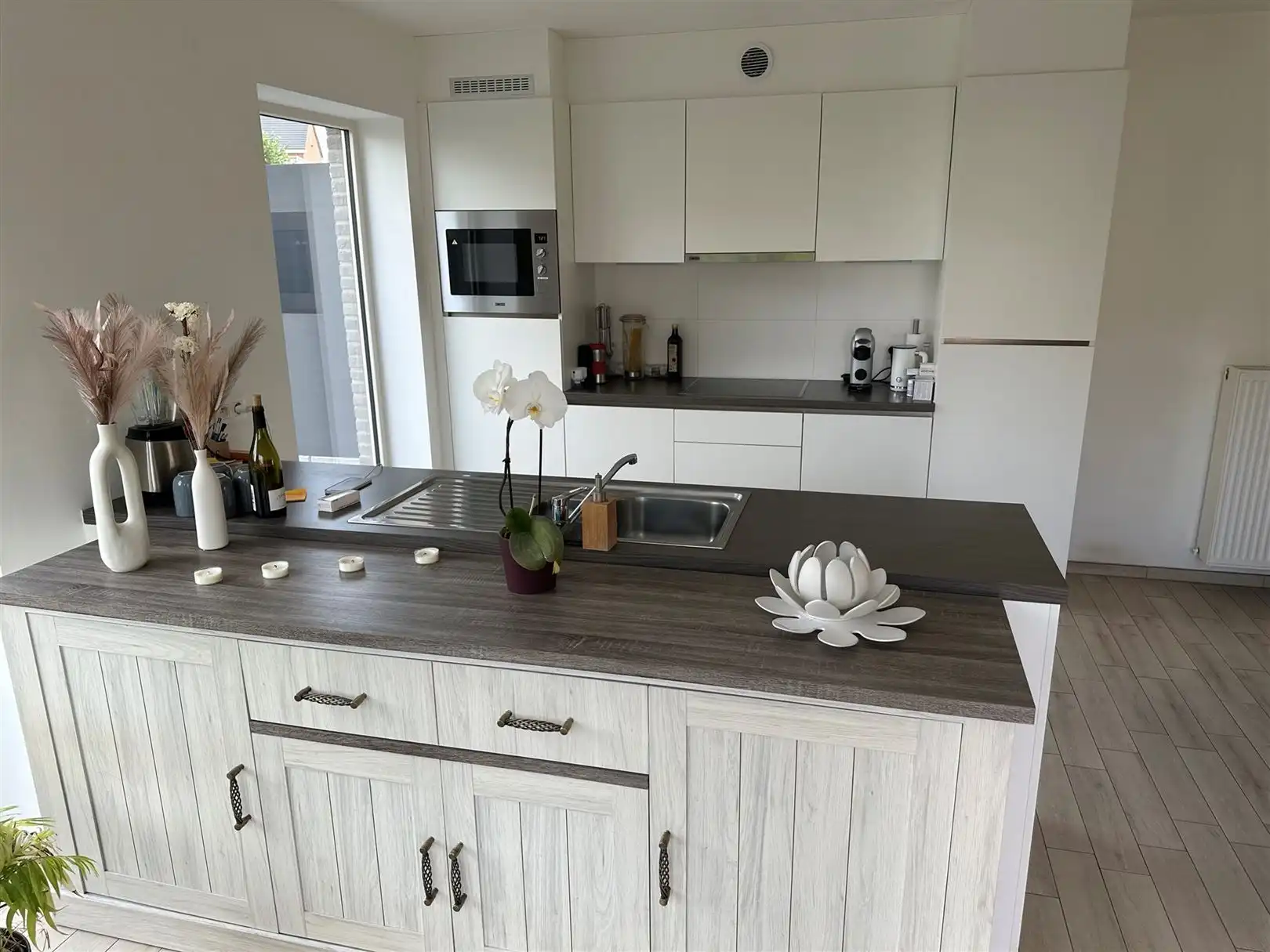 Instapklare woning TE HUUR  met vlotte bereikbaarheid. foto 5