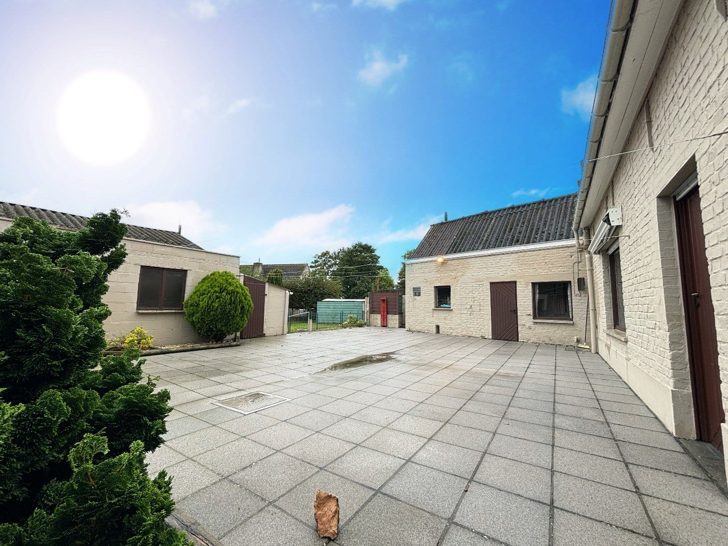 TE RENOVEREN HOB MET 4 SLPKS, 2 GARAGES EN EEN PERCEEL VAN 1079m² foto 14