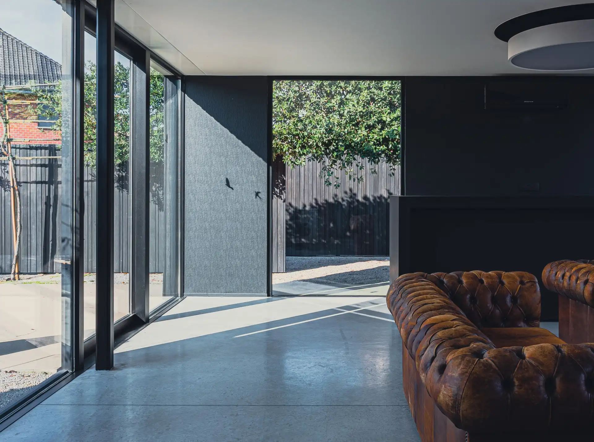 Handelspand + woning op uiterst commerciële locatie. foto 6