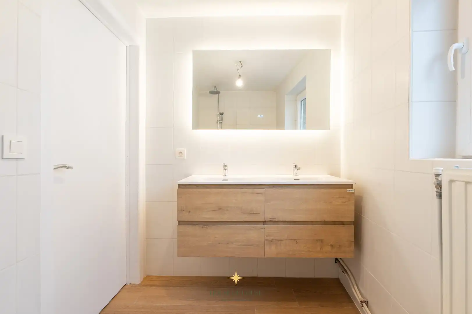 Gerenoveerde bel-étage met 3 slaapkamers en ruime garage foto 12