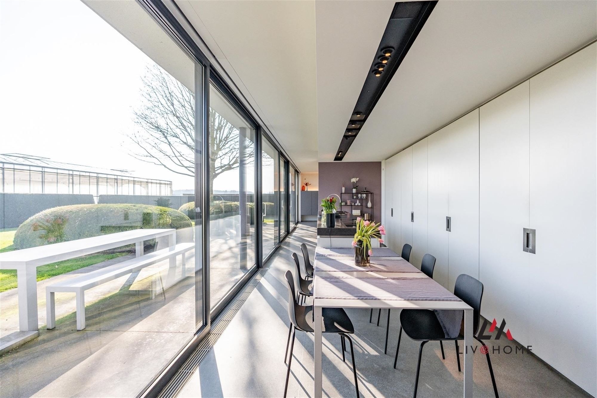 Moderne landbouwwoning met serre en loods op +/- 2  ha foto 10