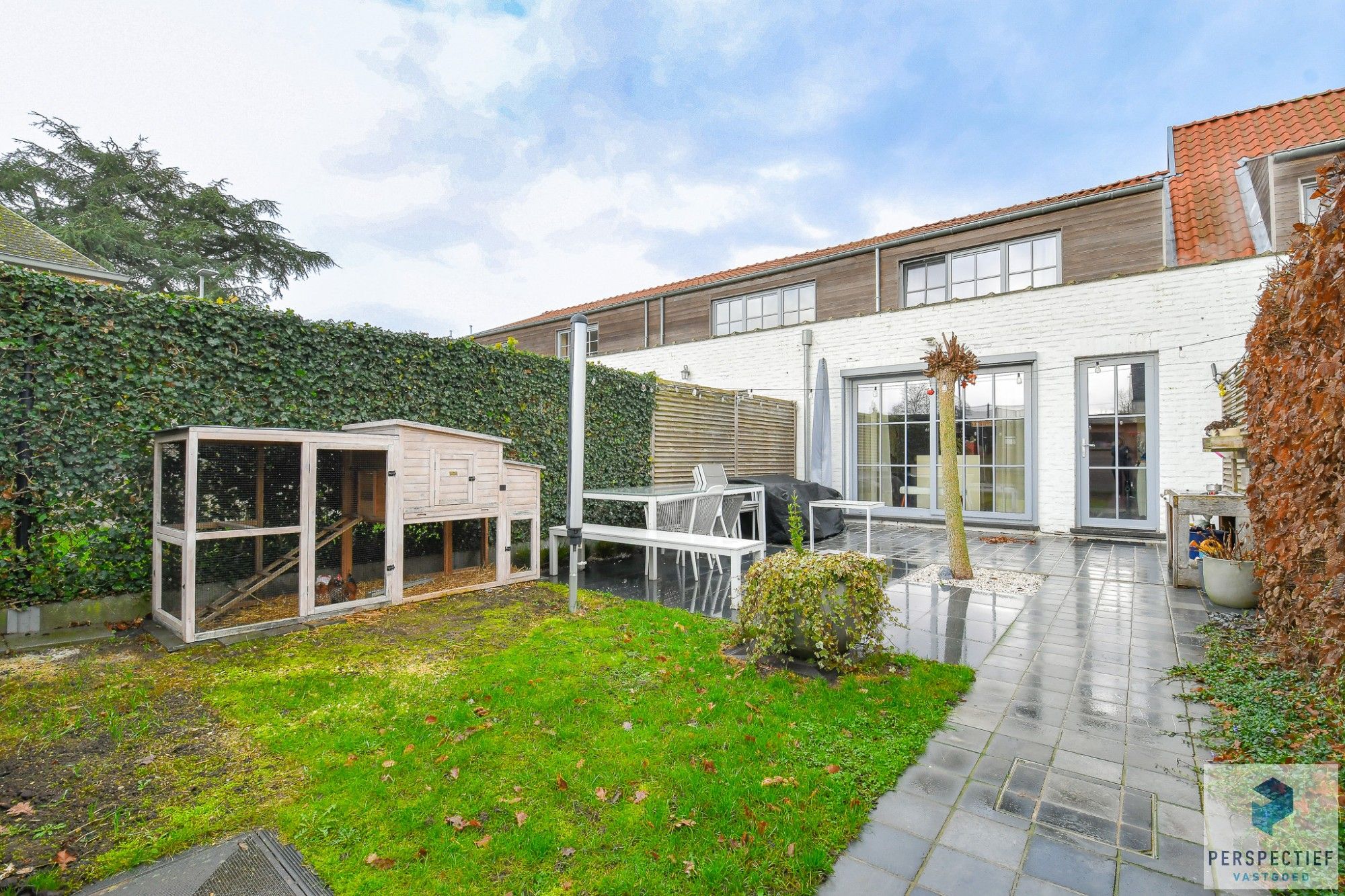 Ruime charmante gerenoveerde woning met 2 slaapkamers, tuin en parkeermogelijkheid achteraan foto 15