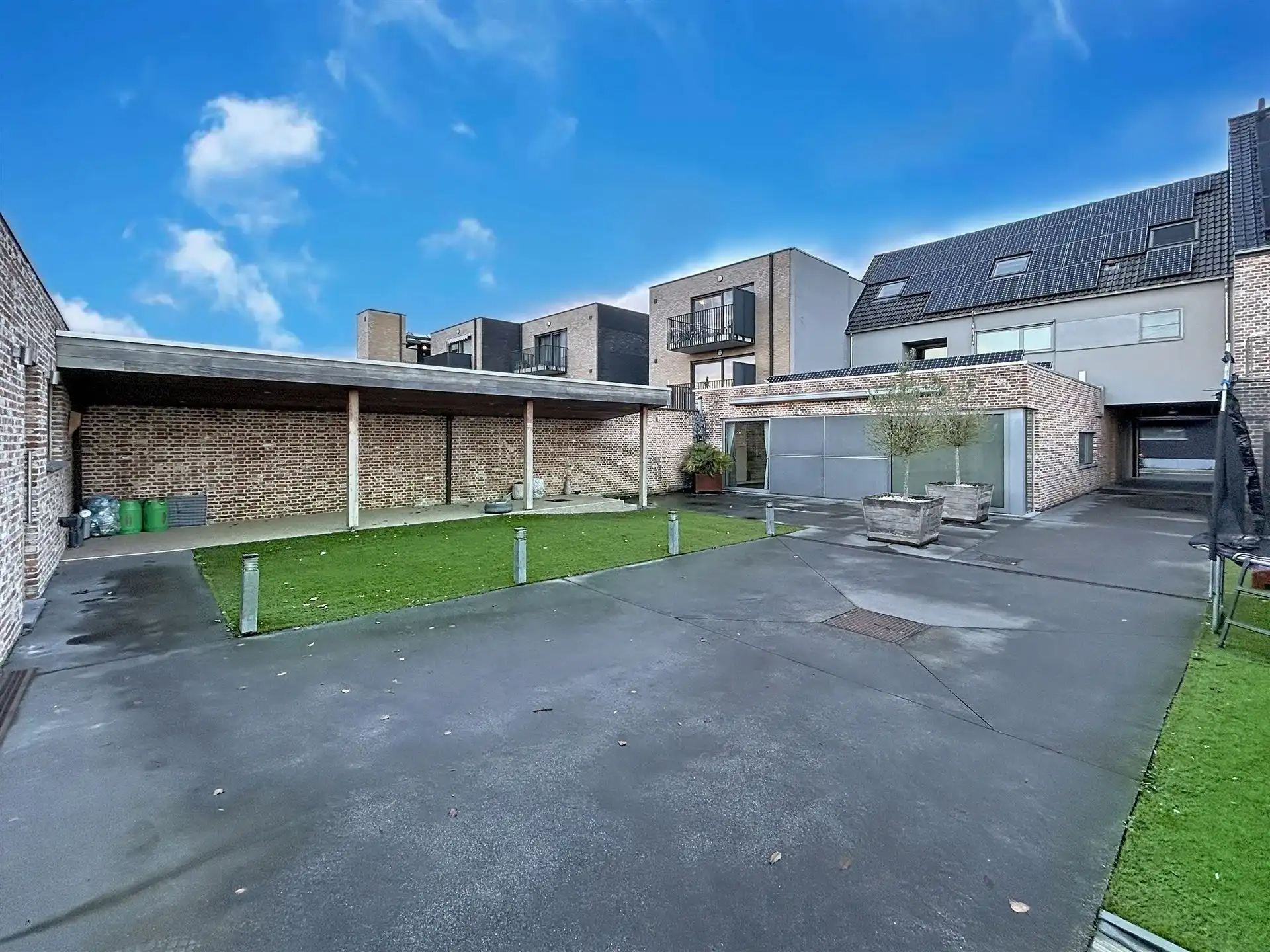 Energiezuinige gezinswoning met 5 slaapkamers en bijgebouw op perceel van 511m² foto 6