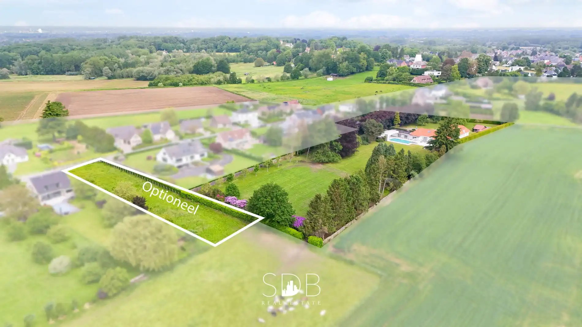 Prachtige villa met zwembad, paardenstallen, paddock en grasland op 1,3HA foto 44