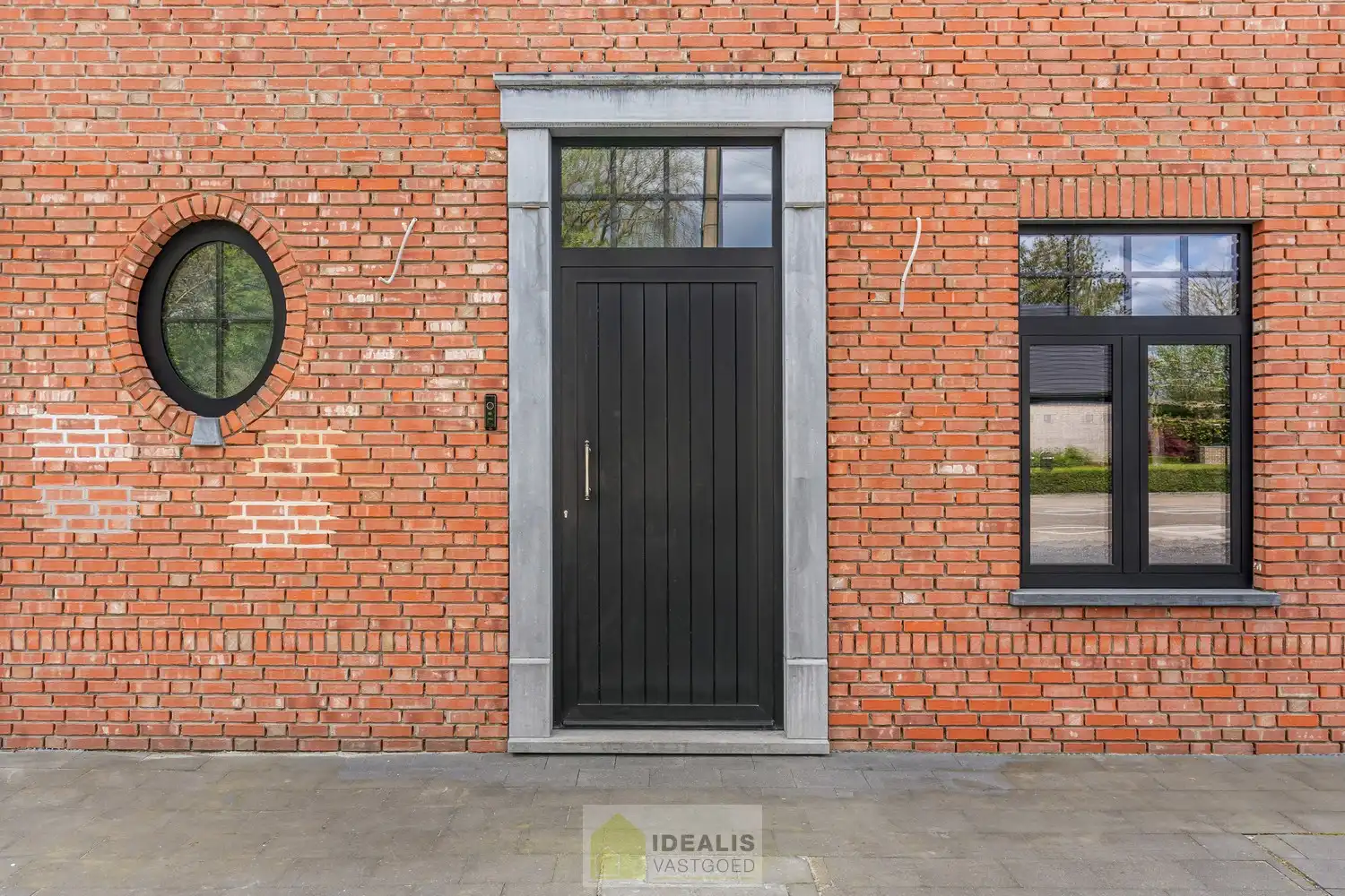 EEN BIJZONDER RIANTE WONING VAN MAAR LIEFST 302M² WOONOPPERVLAKTE OP EEN KNAP PERCEEL VAN 5A 90CA. foto 5