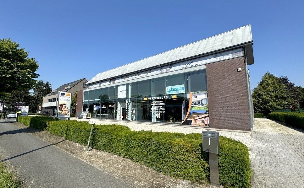 Instapklaar kantoor met terras te huur in Sint-Martens-Latem foto 18