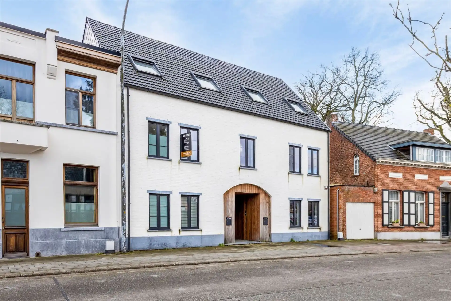 Gerenoveerde woning met 3 slpk op een zeer centrale ligging! foto 2