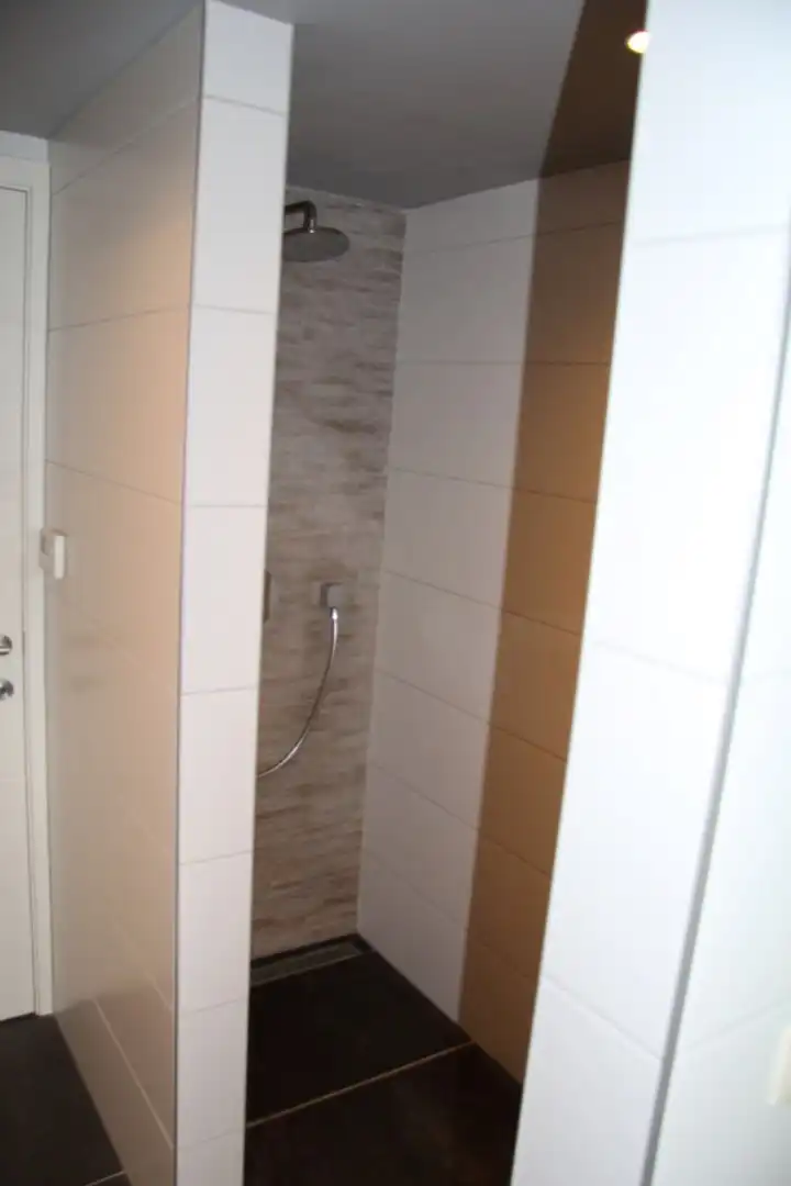 Moderne en ruime woning met 3 slk, terras en tuin  foto 20