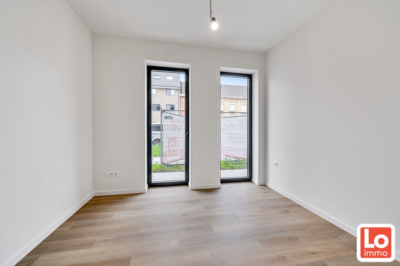 Prachtig ruim appartement (+/-96m²) met 2 slpk en mooi terras en afgesloten tuin foto 6