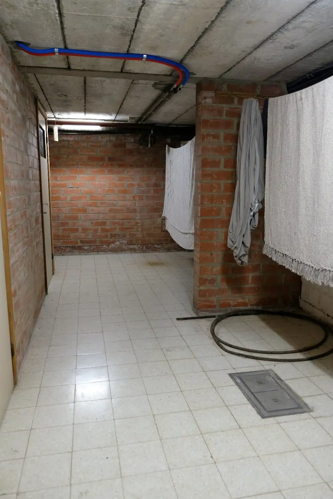 Gerenoveerd appartement met 2 slaapkamers, terras en tuin centrum Brakel foto 21