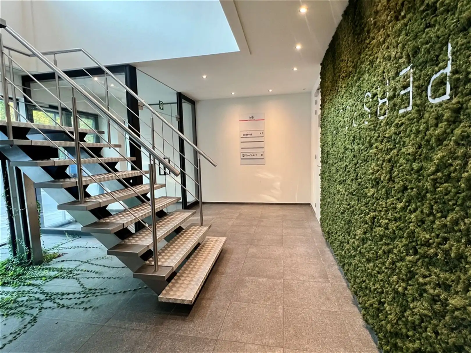 Kantoren op uitstekend bereikbare ligging  foto 3