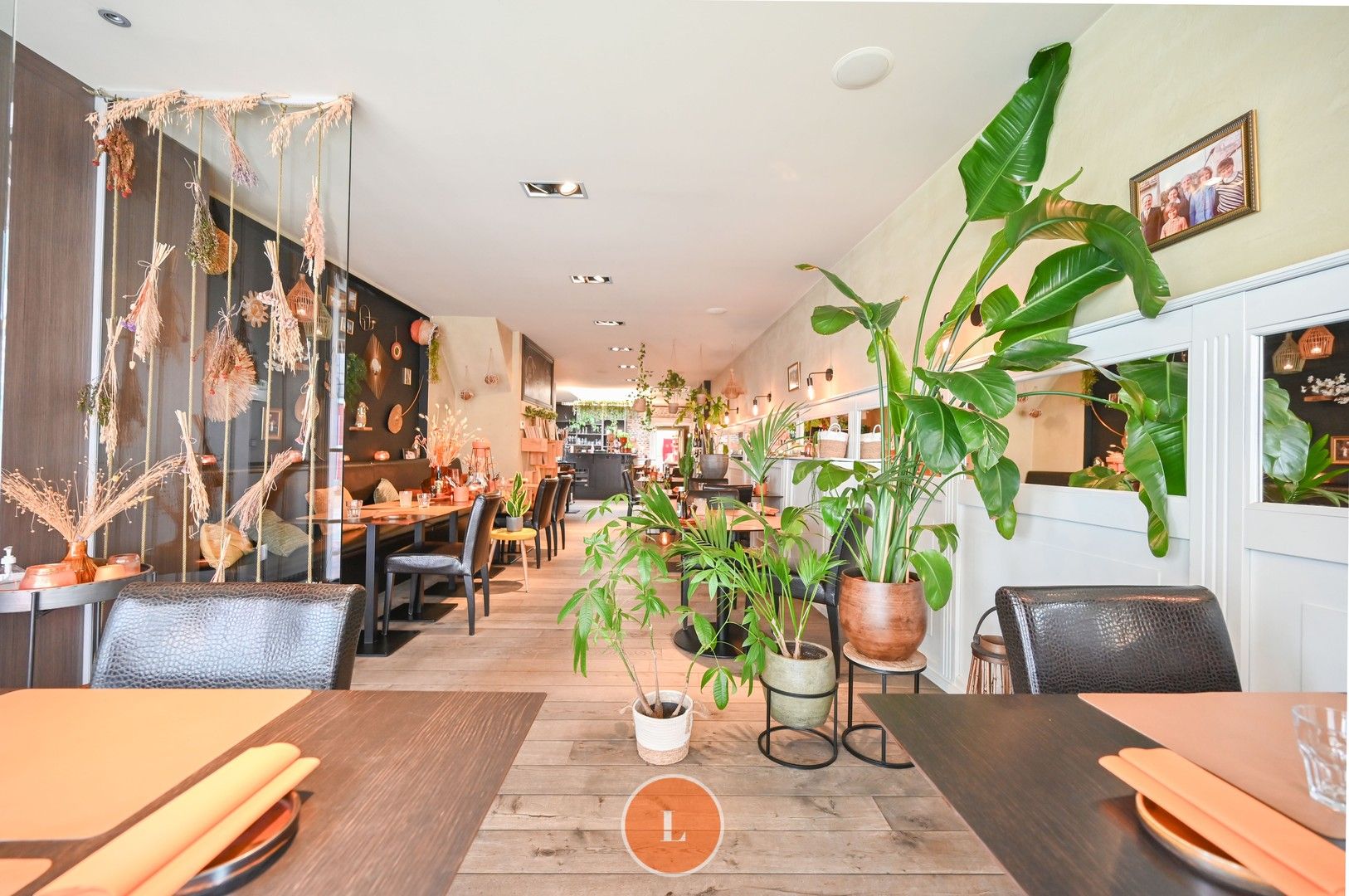 Handelspand met charmante gevel in hartje centrum Menen foto 3