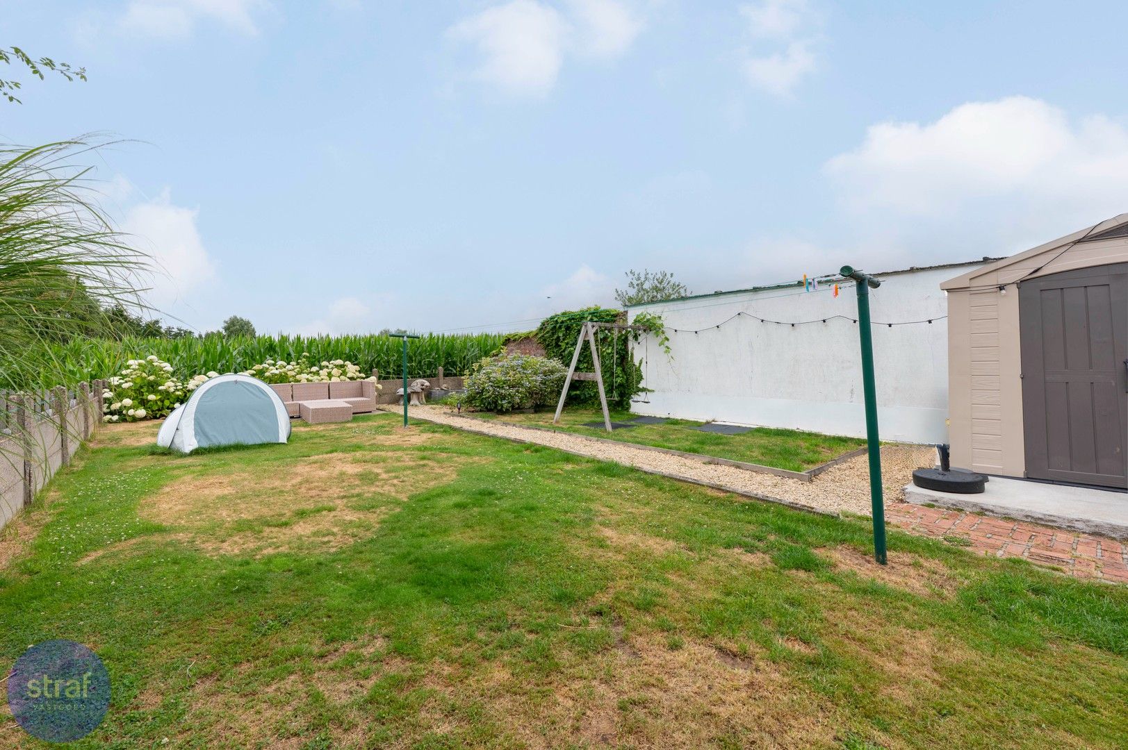 Moderne halfopen bebouwing mét groen uitzicht! foto 8