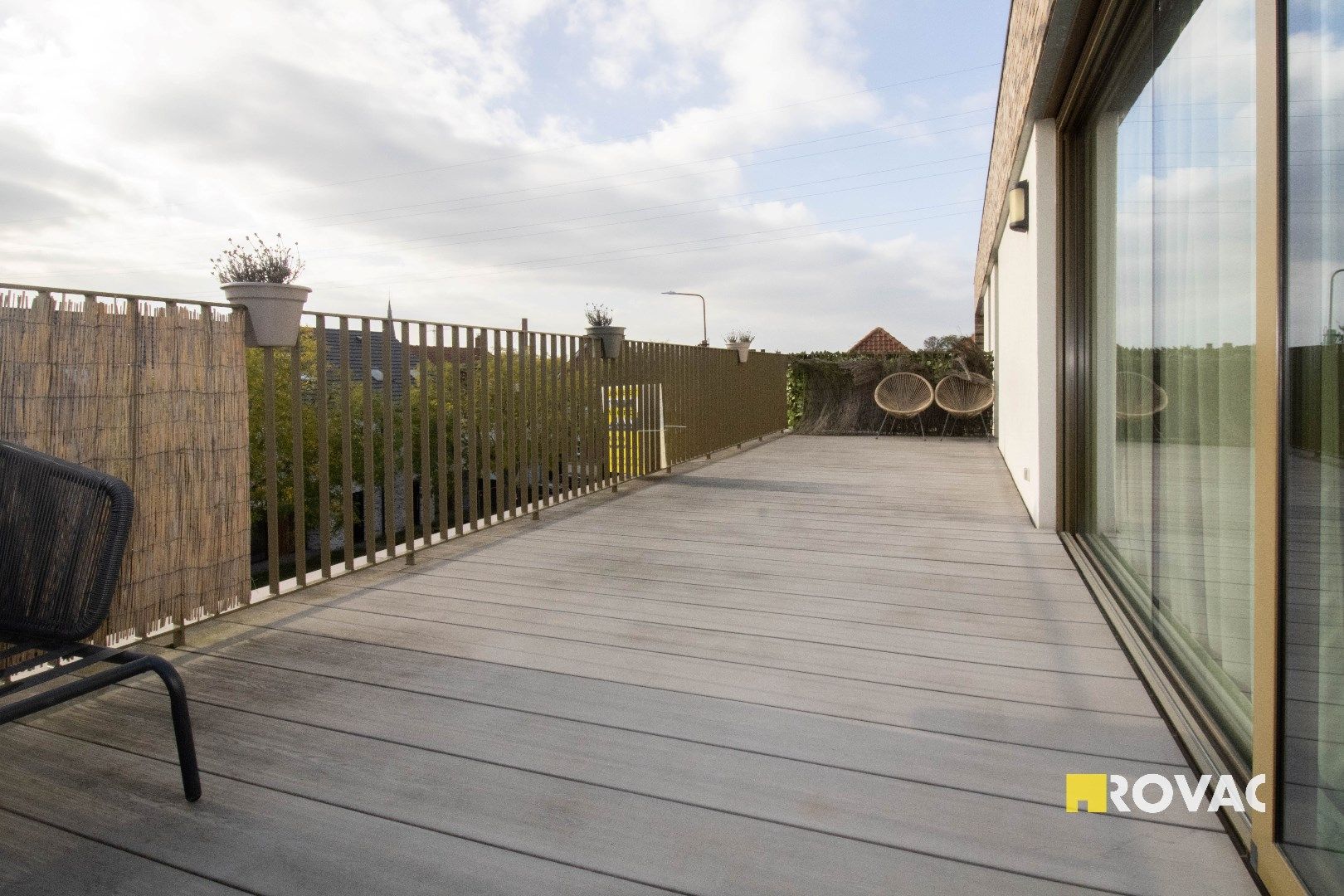 Volledig afgewerkt en instapklaar nieuwbouwappartement op de 2e verdieping met garagebox  foto 9