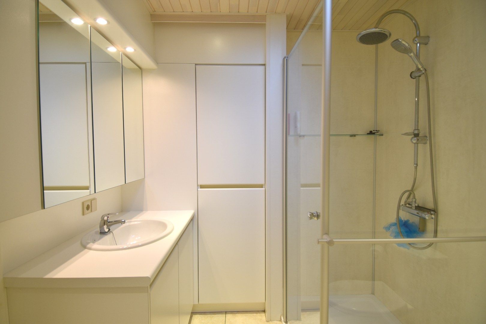 Instapklare woning met 3 slaapkamers te koop in het centrum van Aalbeke foto 8