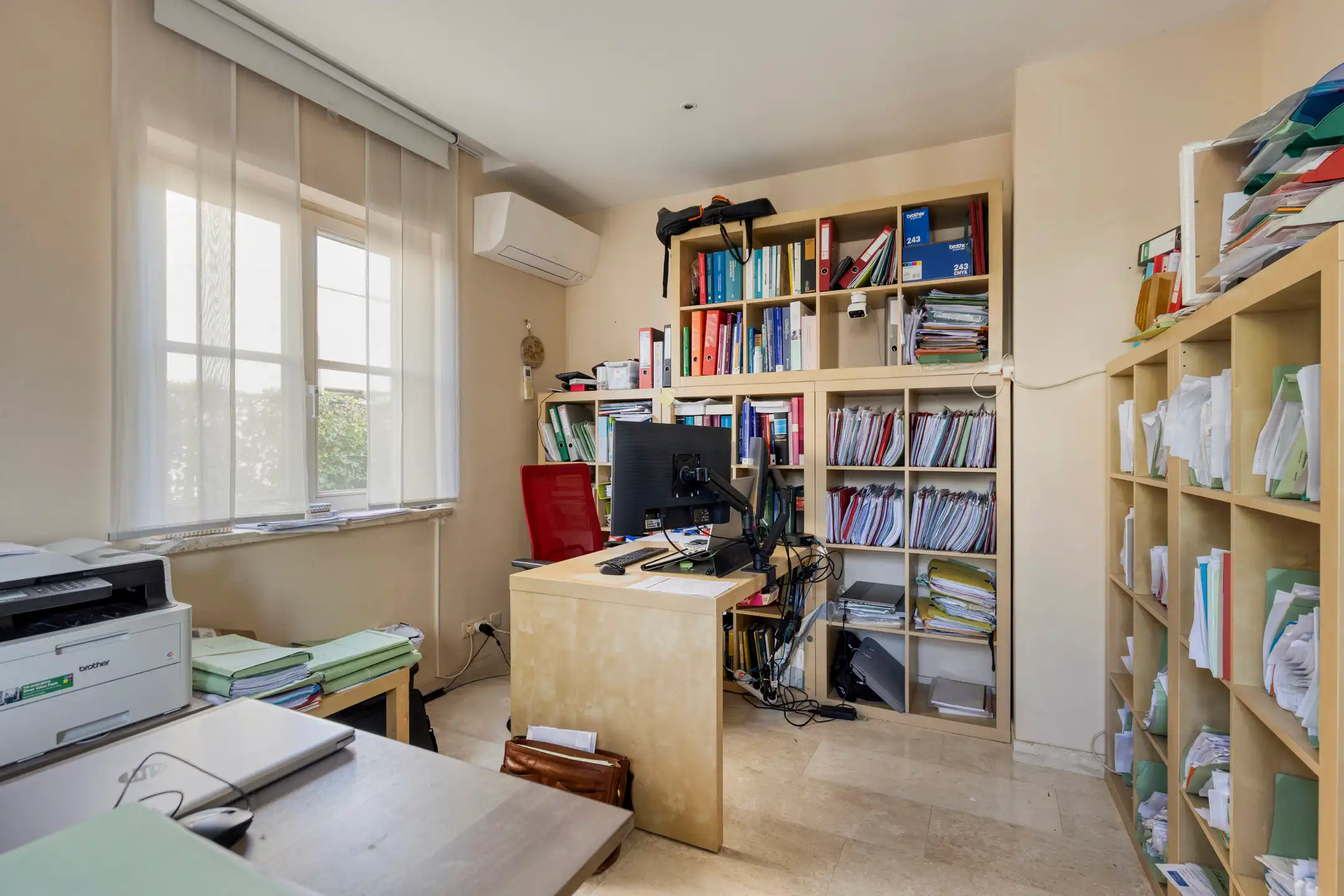 Klassevolle woning en zonnige tuin op een uitstekende ligging foto 15