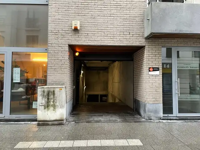 Staanplaats in een gesloten complex nabij de Kerkstraat te Blankenberge foto 2