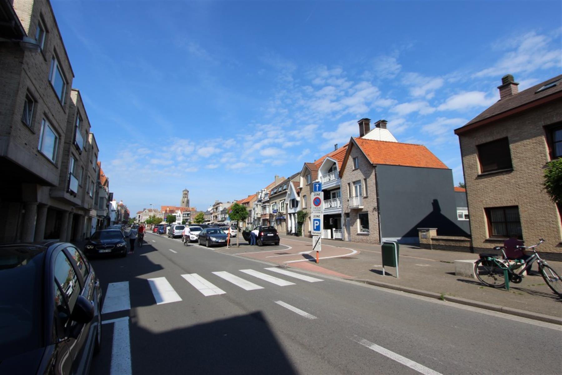 Handelsgelijkvloers, gelegen in hartje oud-Knokke foto 13