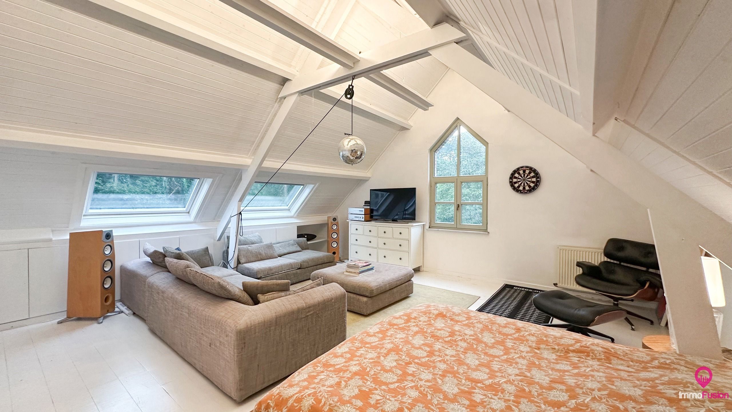 Uitzonderlijk gelegen villa met 5 slpks + zwembad op 1,97ha! foto 39