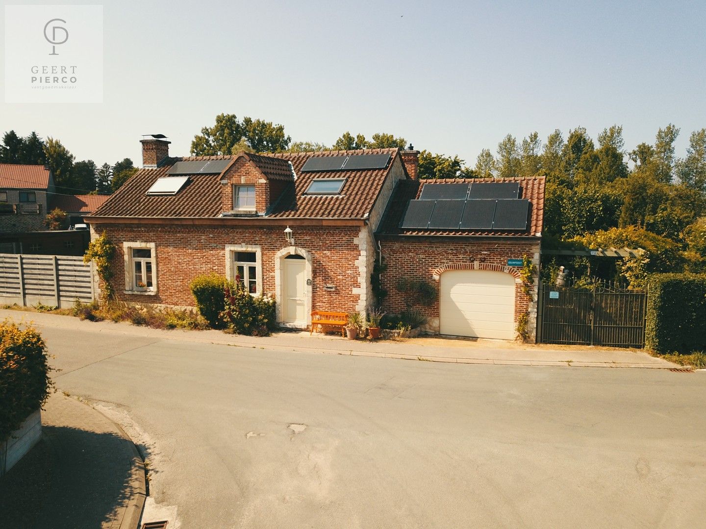 Hoofdfoto van de publicatie: Karaktervolle woning in het groen