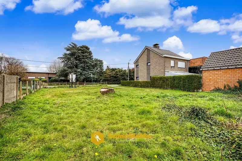 BOUWGROND TE KOOP IN WACHTEBEKE - RUSTIGE EN CENTRALE LIGGING foto 2