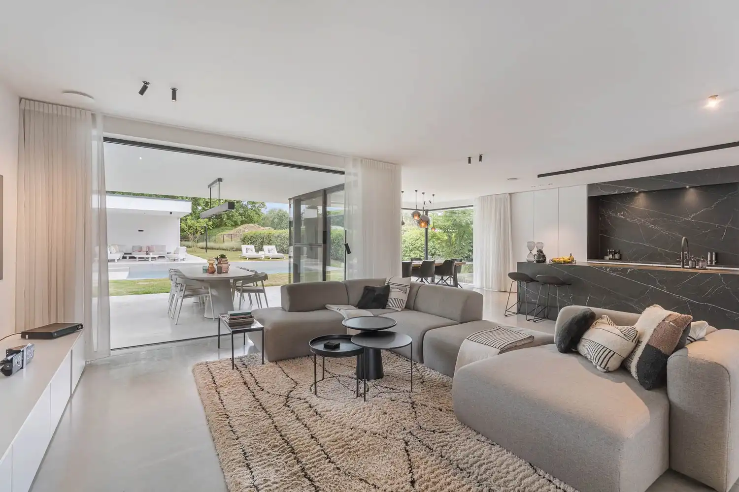 Exclusieve high-end villa met verwarmd zwembad op idyllische toplocatie! foto 17