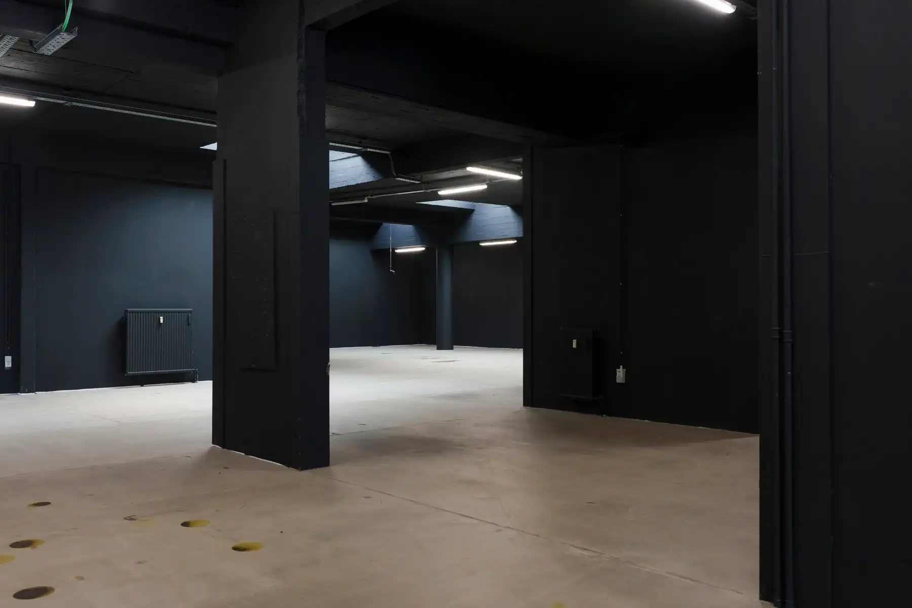 Veelzijdige commerciële ruimte met uitzonderlijke hoogte foto 6