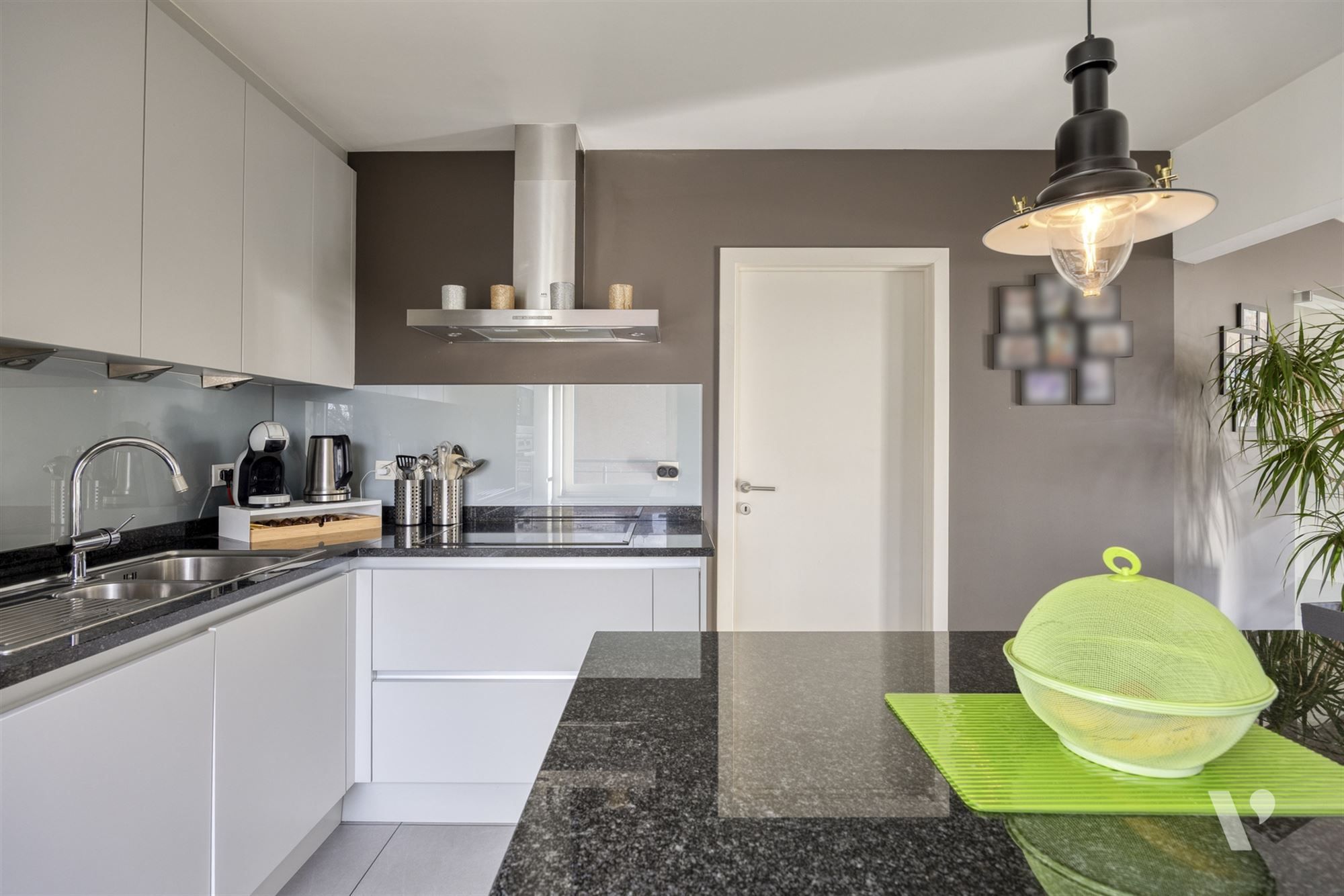 Instapklare penthouse-duplex met garage en berging foto 12