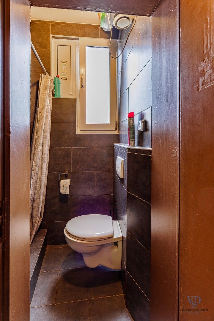 Herenhuis met 7 vergunde studentenkamers. foto 12