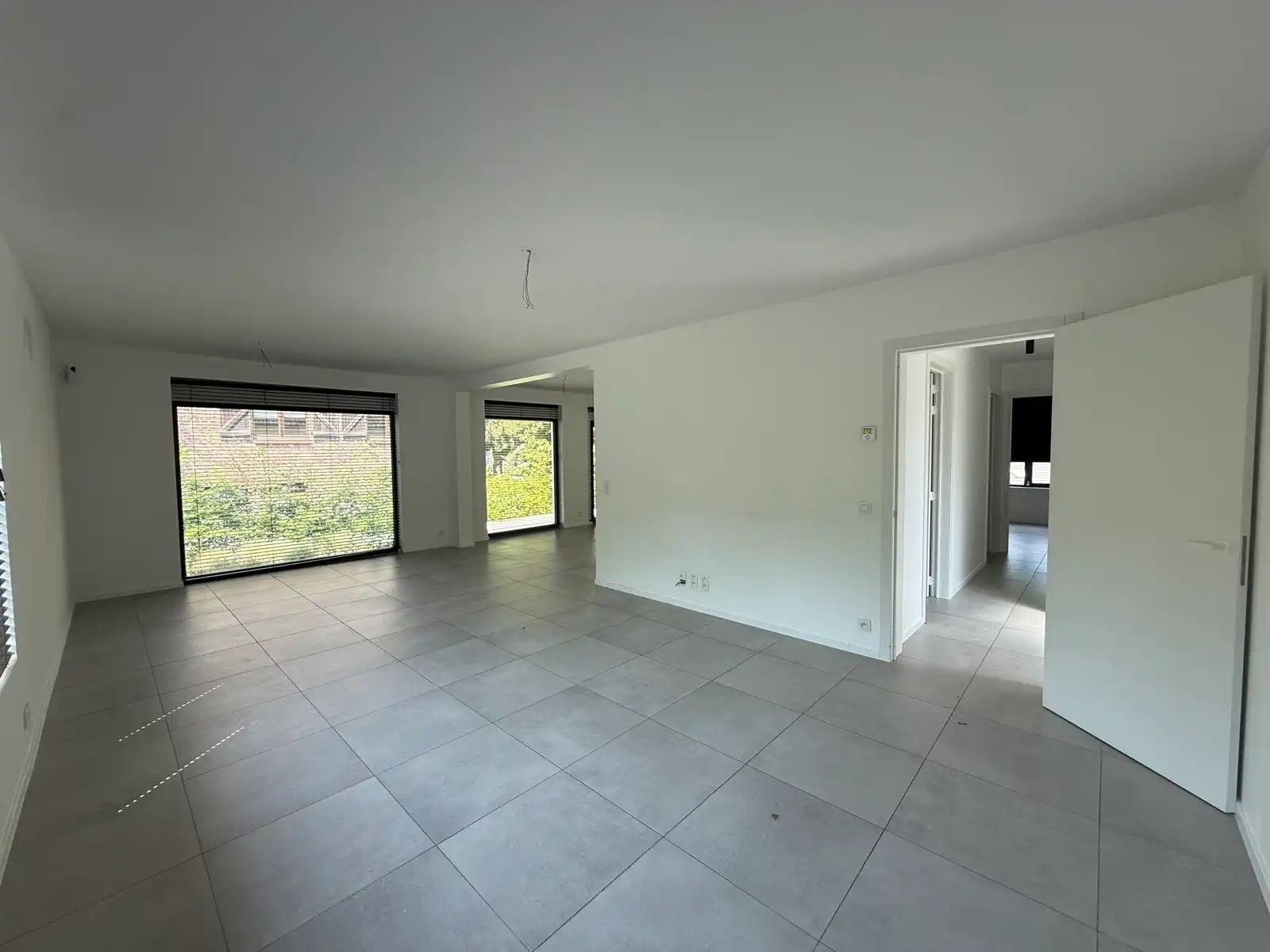 Gerenoveerde woning met 3 slpks op 9 are foto 10