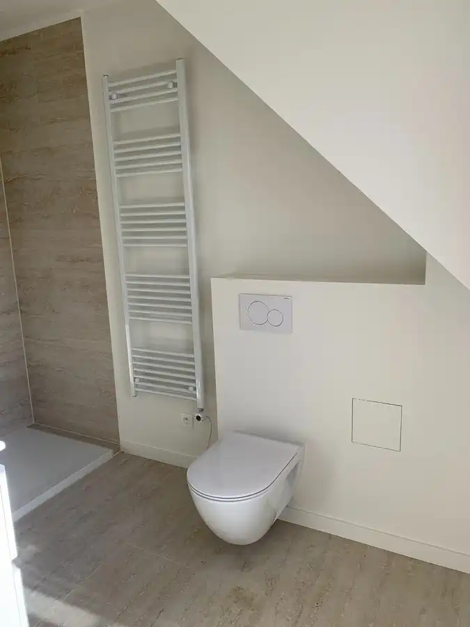 Volledig vernieuwd één slaapkamer appartement te huur in Merksem op de tweede verdieping foto 5